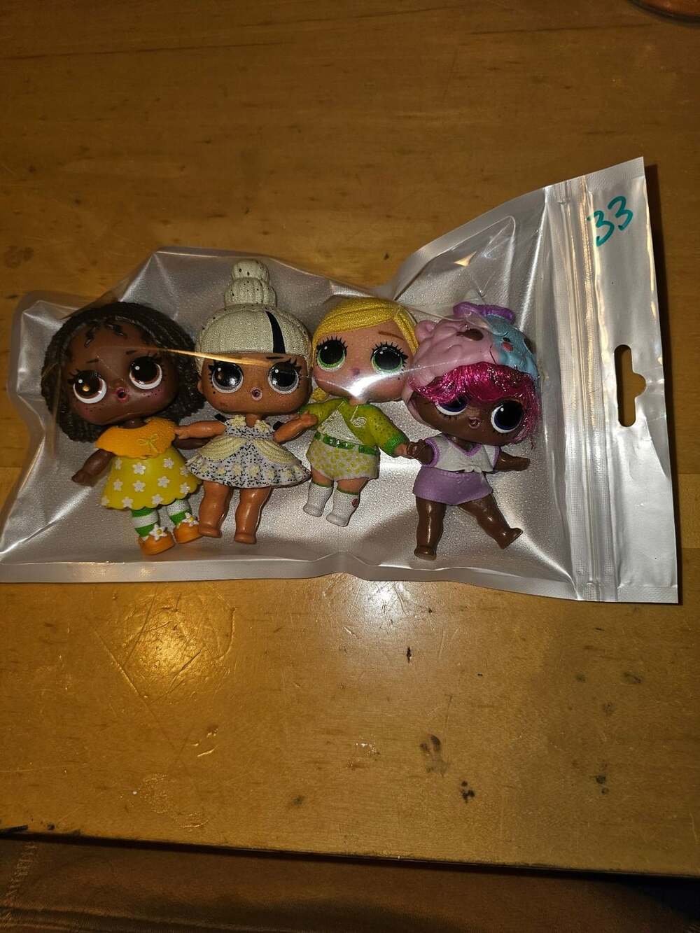 33 MGA Entertainment LOL Surprise Dolls Lot of 4 Used Good